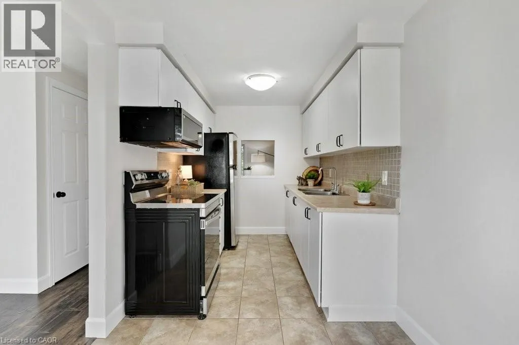 700 ERINBROOK Drive Unit# 22 #22