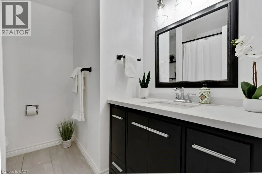 700 ERINBROOK Drive Unit# 22 #22