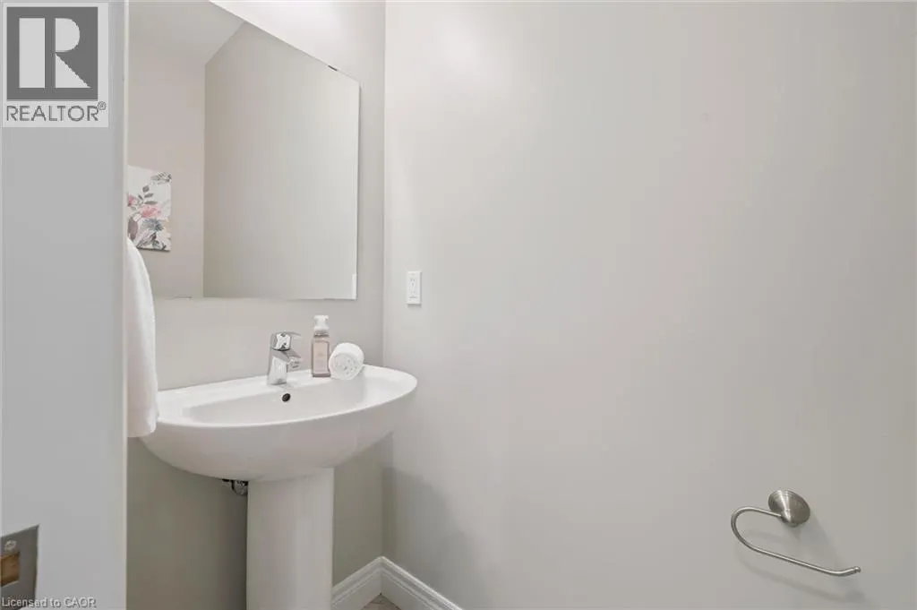 254 GOSLING GARDENS Avenue Unit# 11 #11