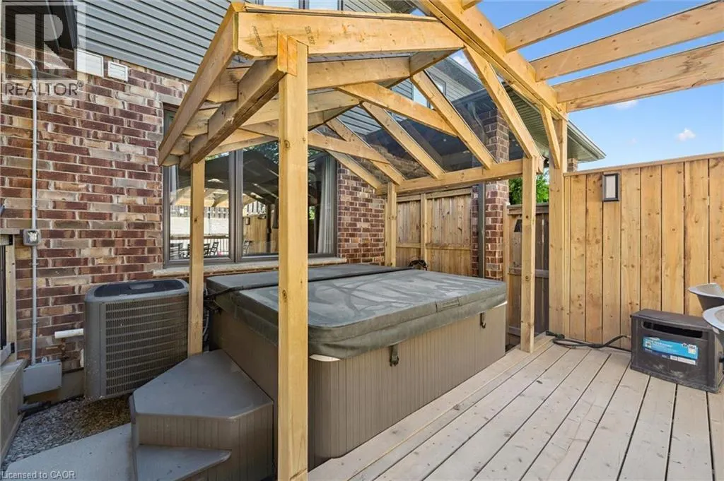 254 GOSLING GARDENS Avenue Unit# 11 #11