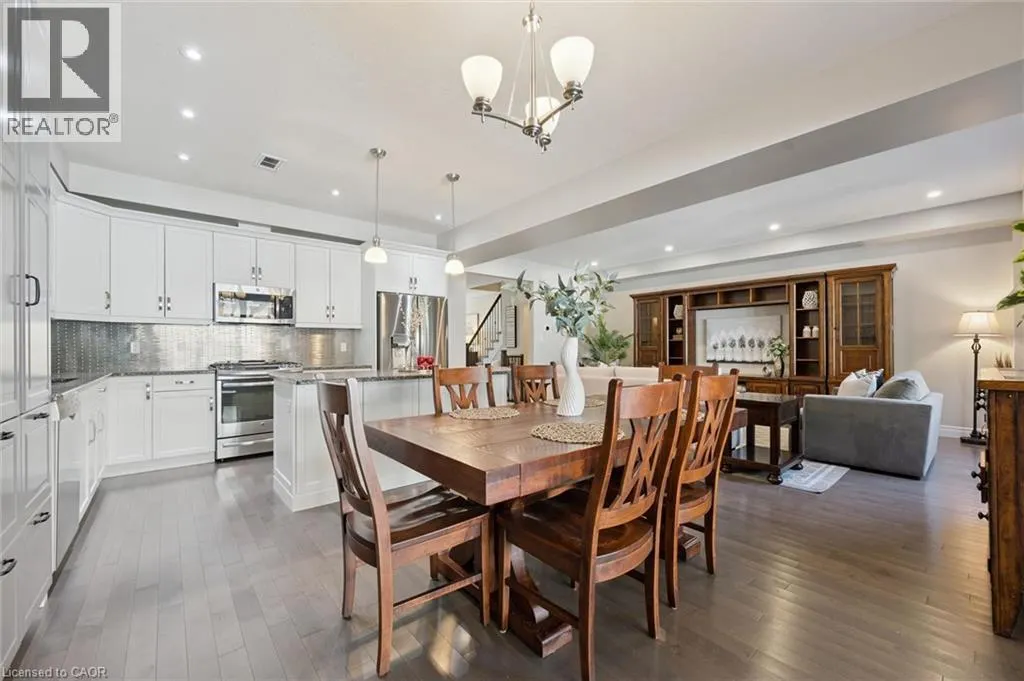 254 GOSLING GARDENS Avenue Unit# 11 #11
