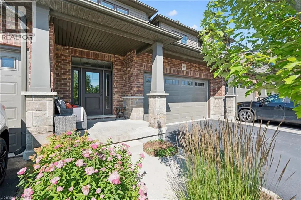 254 GOSLING GARDENS Avenue Unit# 11 #11