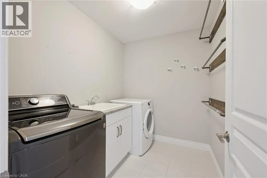 254 GOSLING GARDENS Avenue Unit# 11 #11