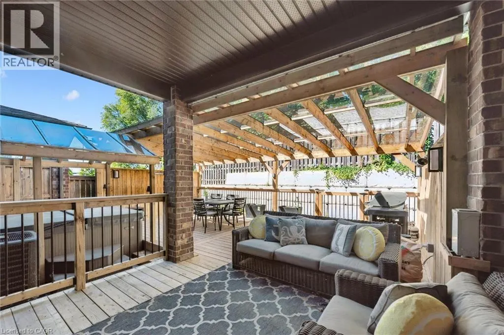 254 GOSLING GARDENS Avenue Unit# 11 #11