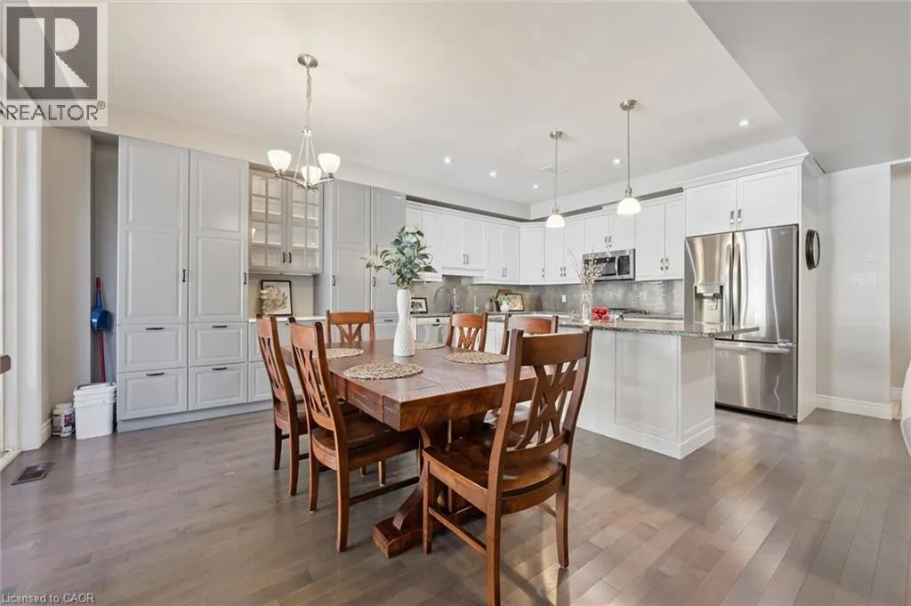 254 GOSLING GARDENS Avenue Unit# 11 #11