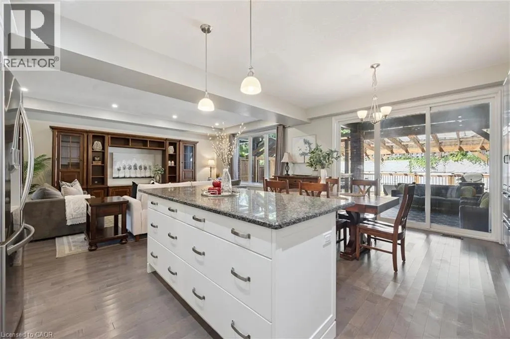 254 GOSLING GARDENS Avenue Unit# 11 #11