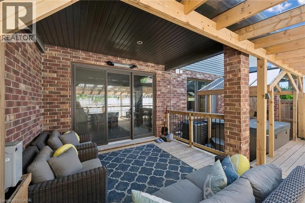 254 GOSLING GARDENS Avenue Unit# 11 #11