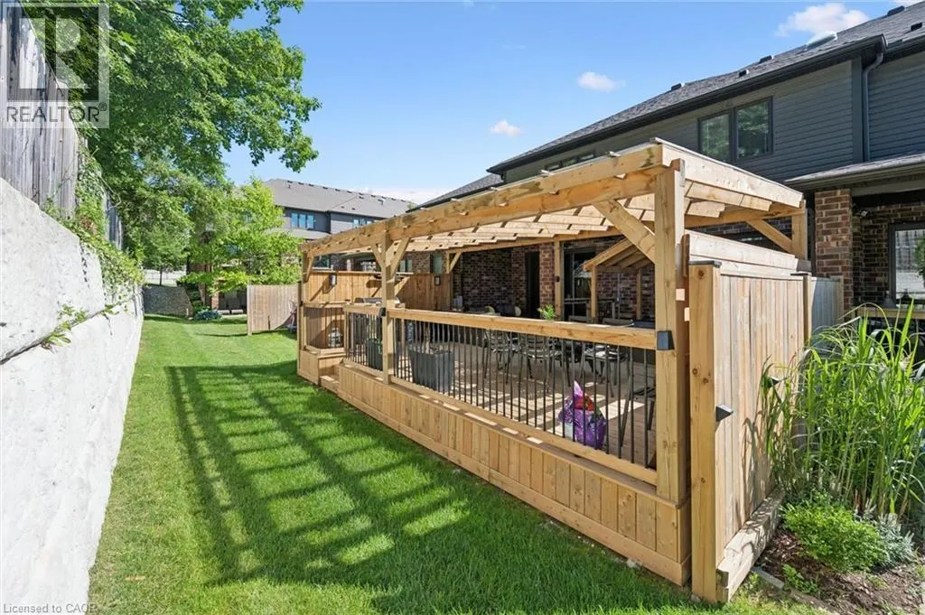 254 GOSLING GARDENS Avenue Unit# 11 #11