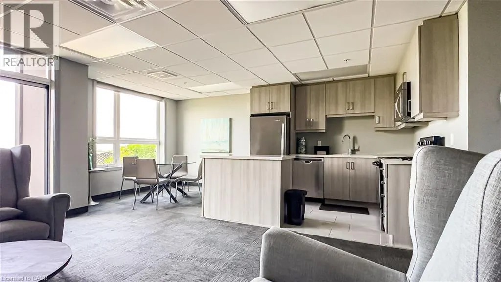 35 SOUTHSHORE Crescent Unit# 221 #221