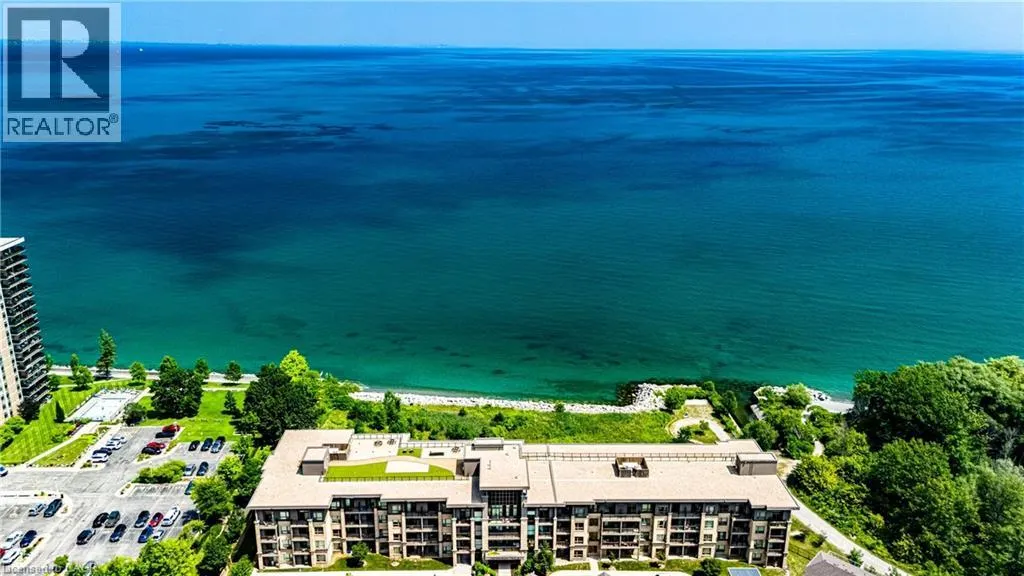 35 SOUTHSHORE Crescent Unit# 221 #221
