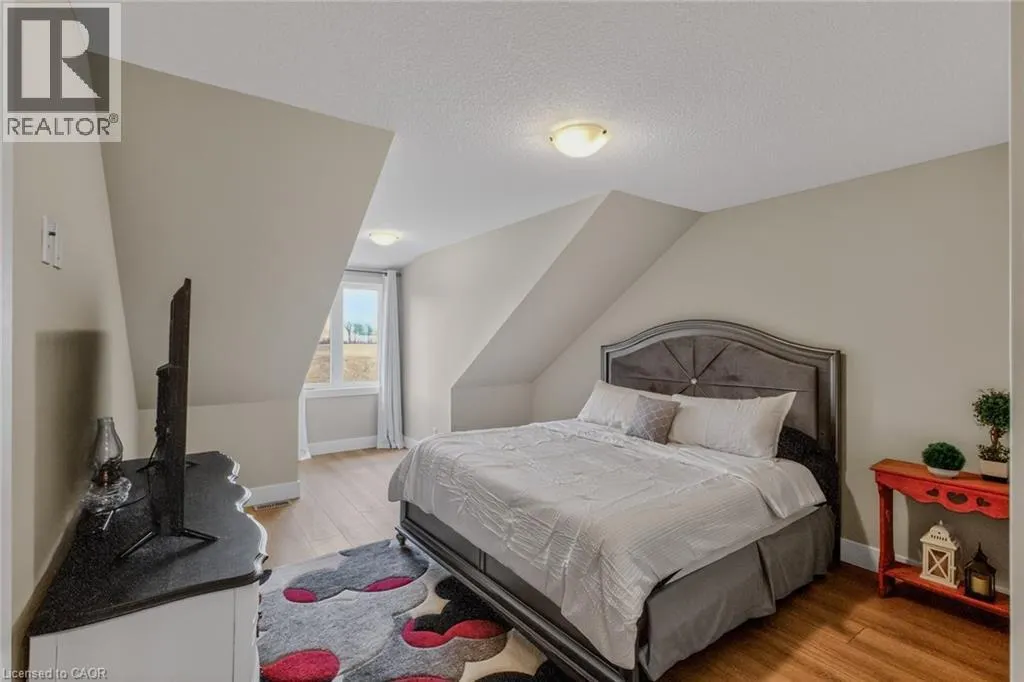 744 NELSON Street Unit# 5 #5