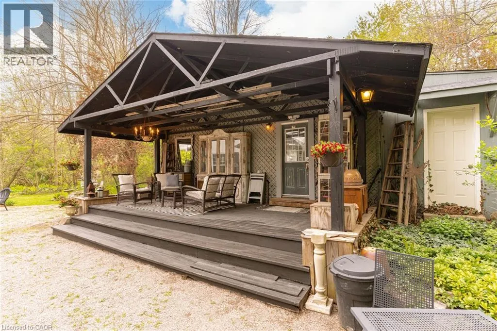 1097 MINERAL SPRINGS Road