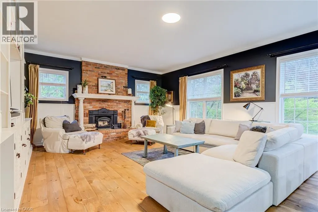 1097 MINERAL SPRINGS Road
