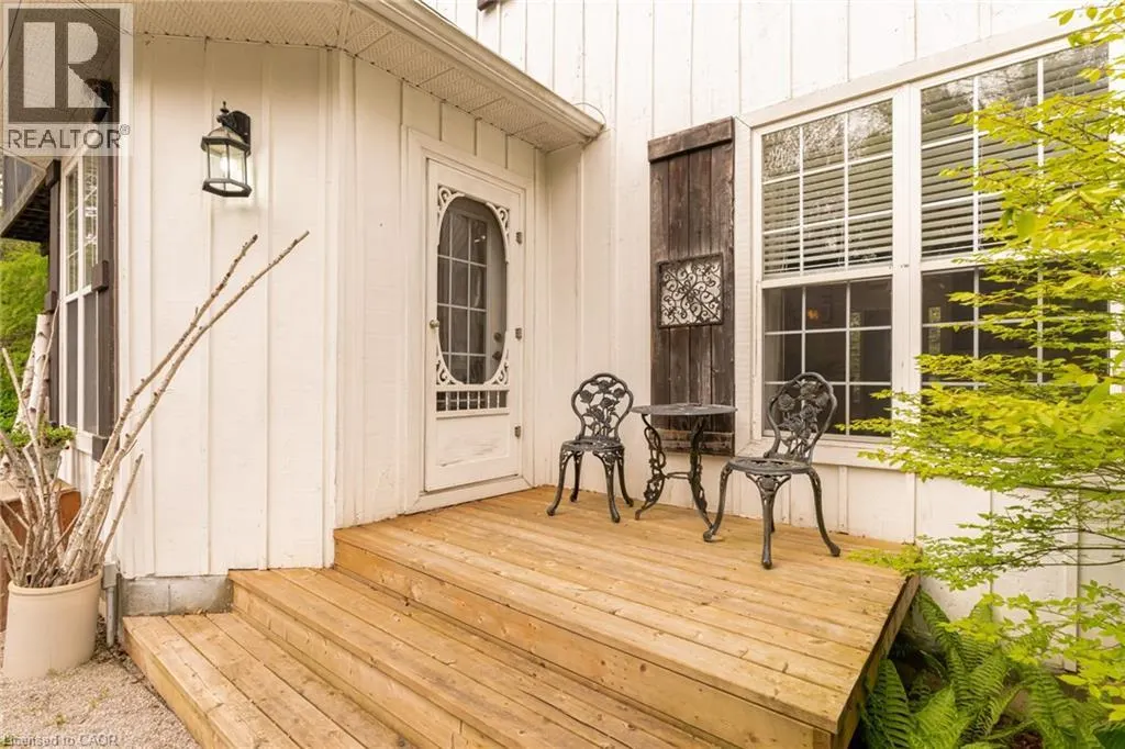 1097 MINERAL SPRINGS Road