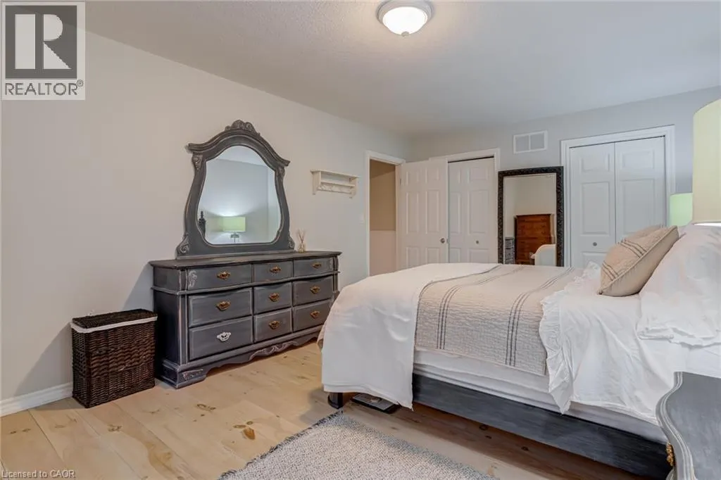1097 MINERAL SPRINGS Road