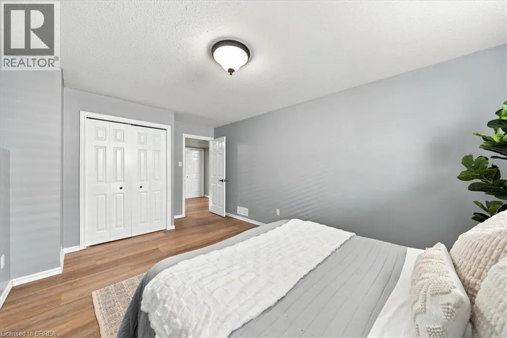 2 DUNTON Lane