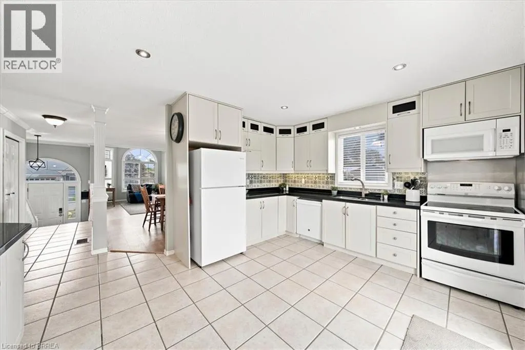 2 DUNTON Lane