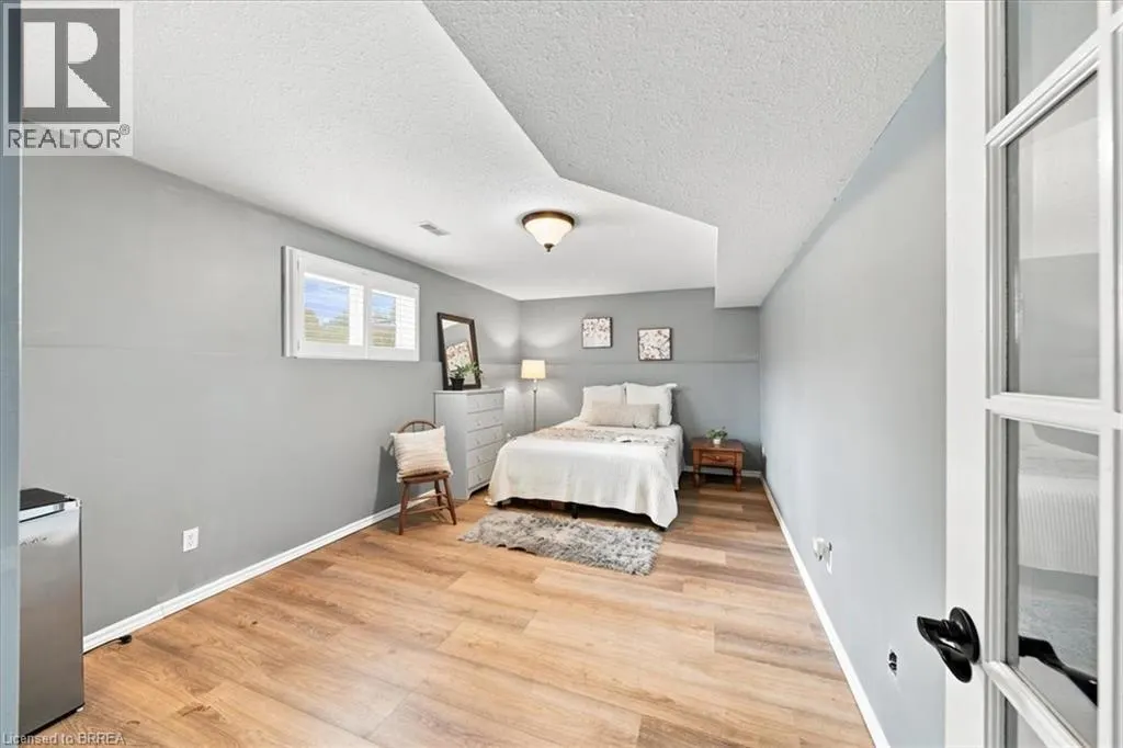 2 DUNTON Lane