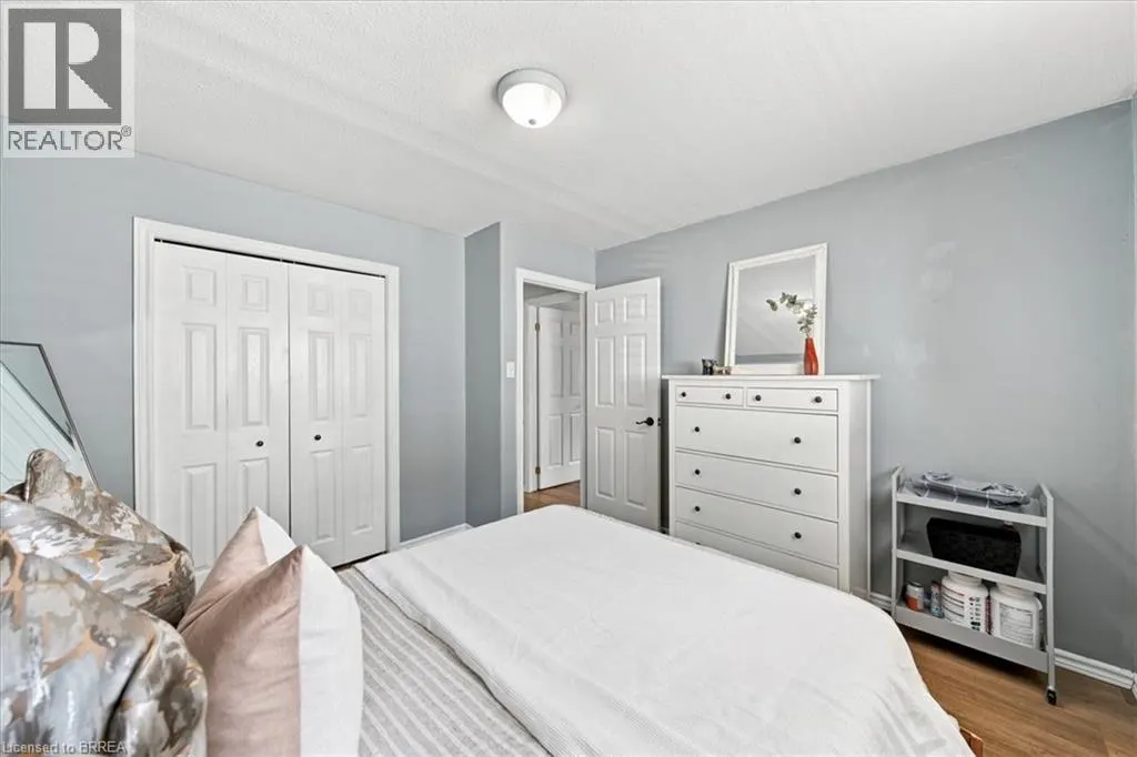2 DUNTON Lane