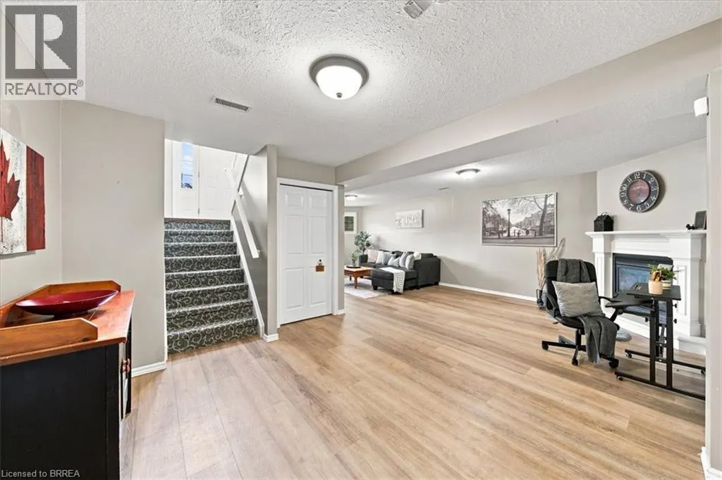 2 DUNTON Lane