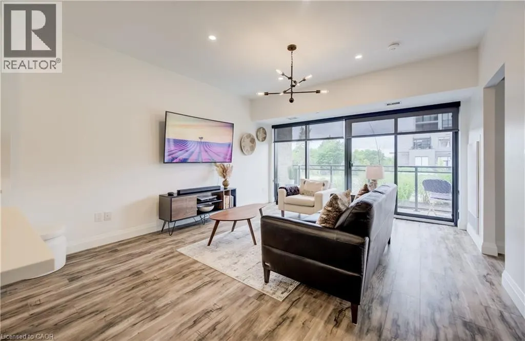 332 GOSLING Gardens Unit# 104 #104