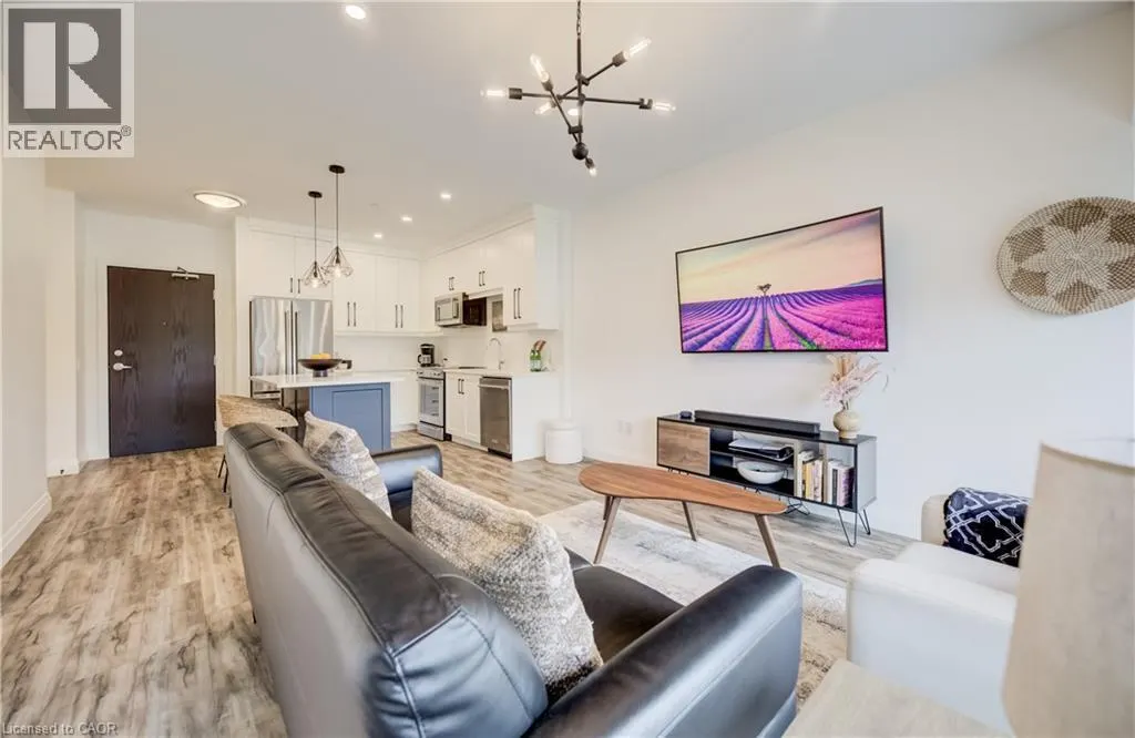 332 GOSLING Gardens Unit# 104 #104