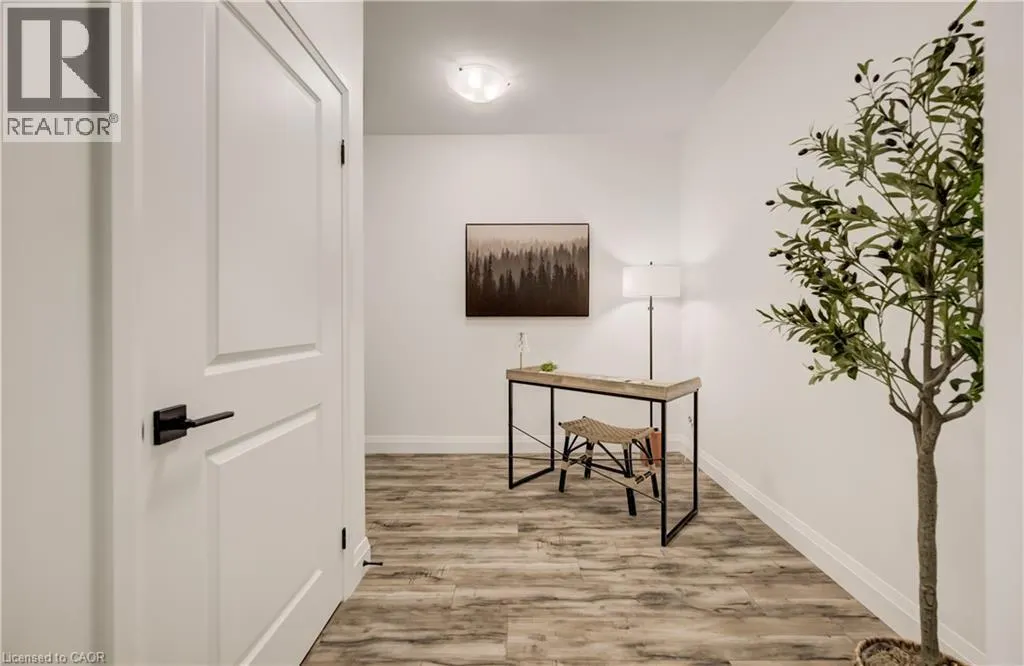 332 GOSLING Gardens Unit# 104 #104