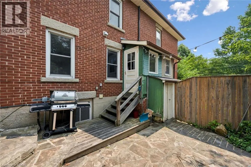 6 PEARL Street
