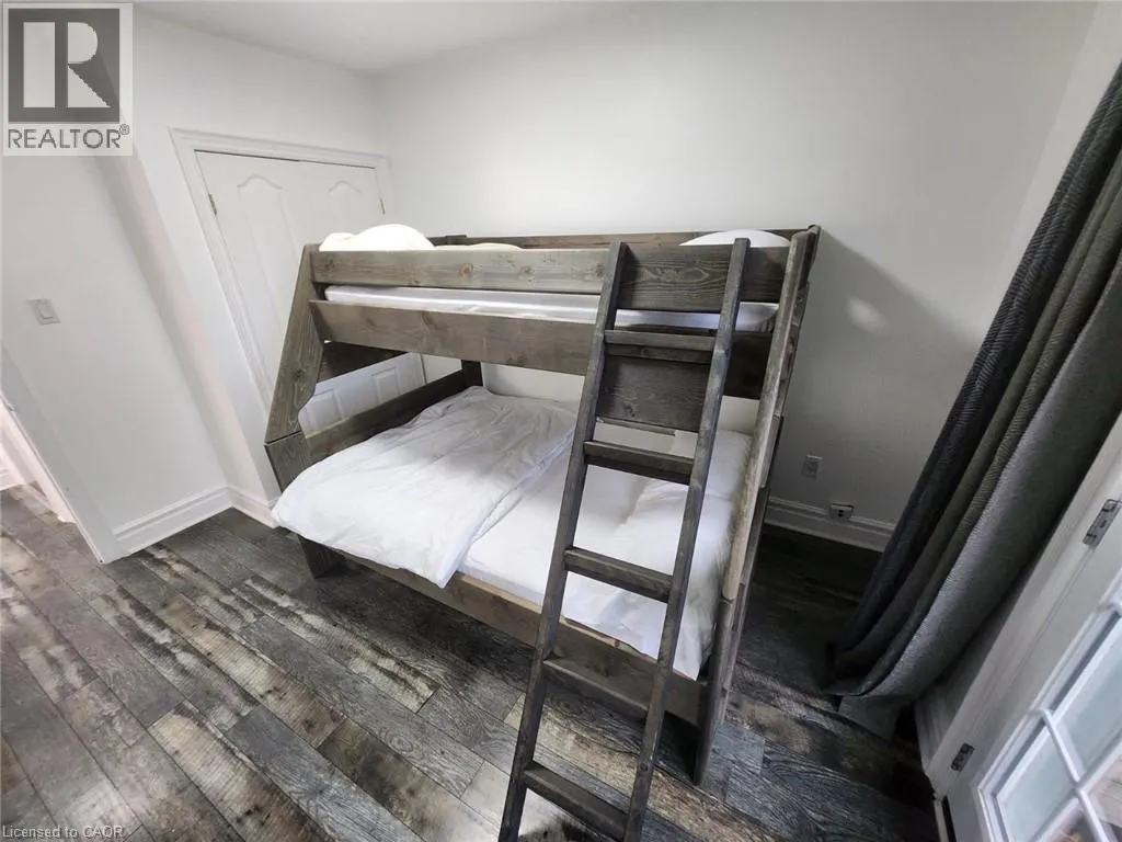 867 & 855 JERSEYVILLE Road W