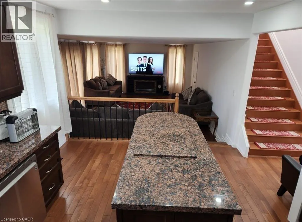 867 & 855 JERSEYVILLE Road W