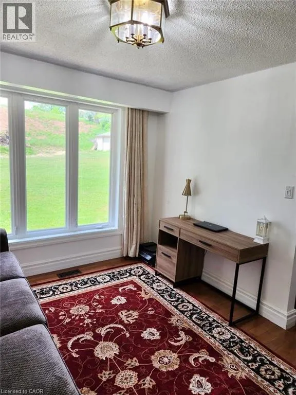 867 & 855 JERSEYVILLE Road W