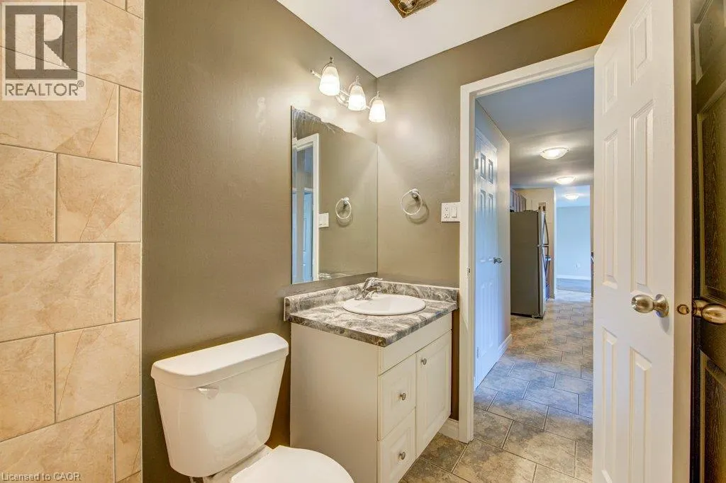 390 ADMIRAL Drive Unit# 205 #205
