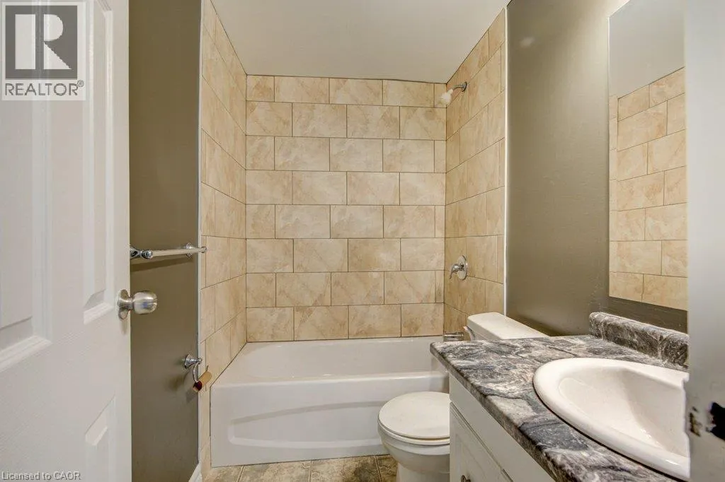 390 ADMIRAL Drive Unit# 205 #205
