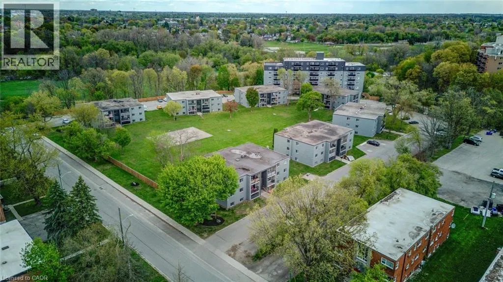 94 KING EDWARD Avenue Unit# 6 #6