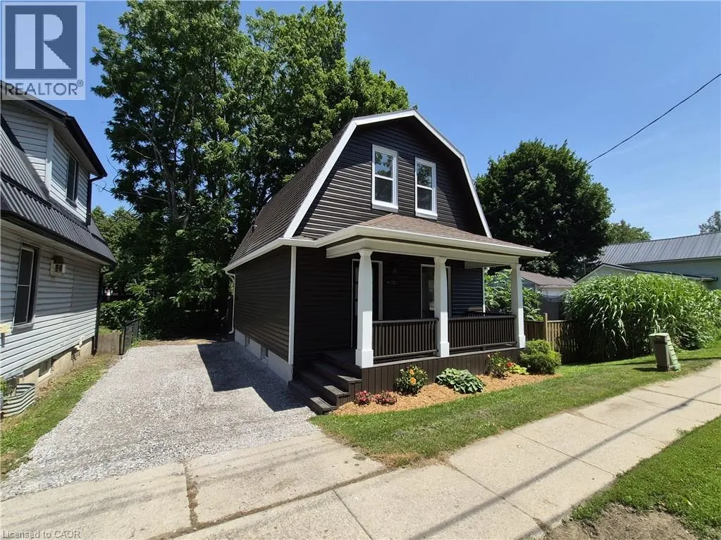 217 QUEEN Street N