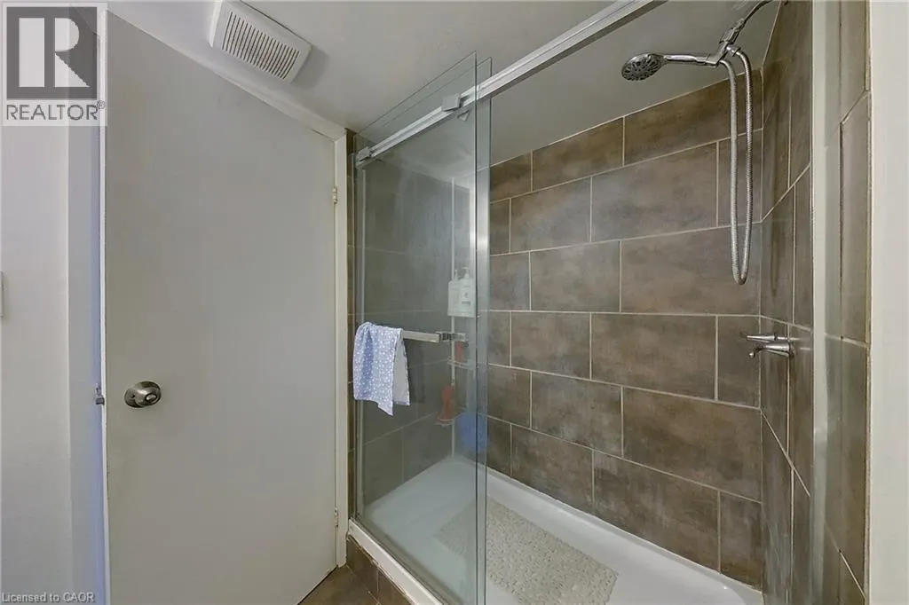 65 N SILVERCREEK Parkway N Unit# 301 #301