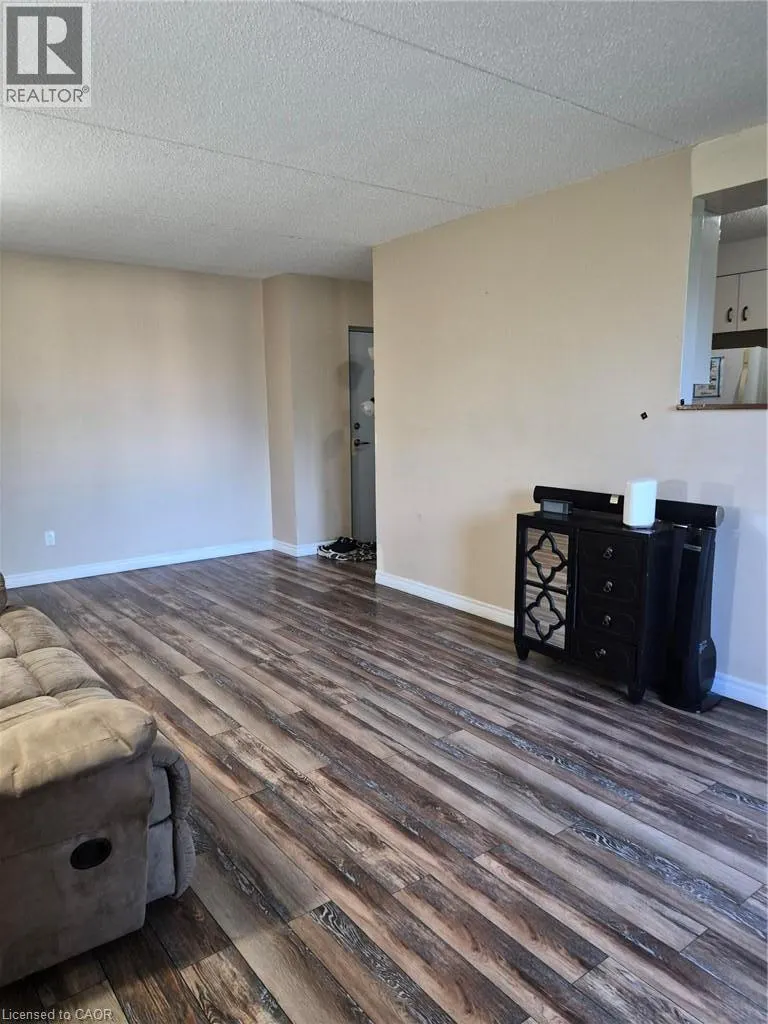 65 N SILVERCREEK Parkway N Unit# 301 #301