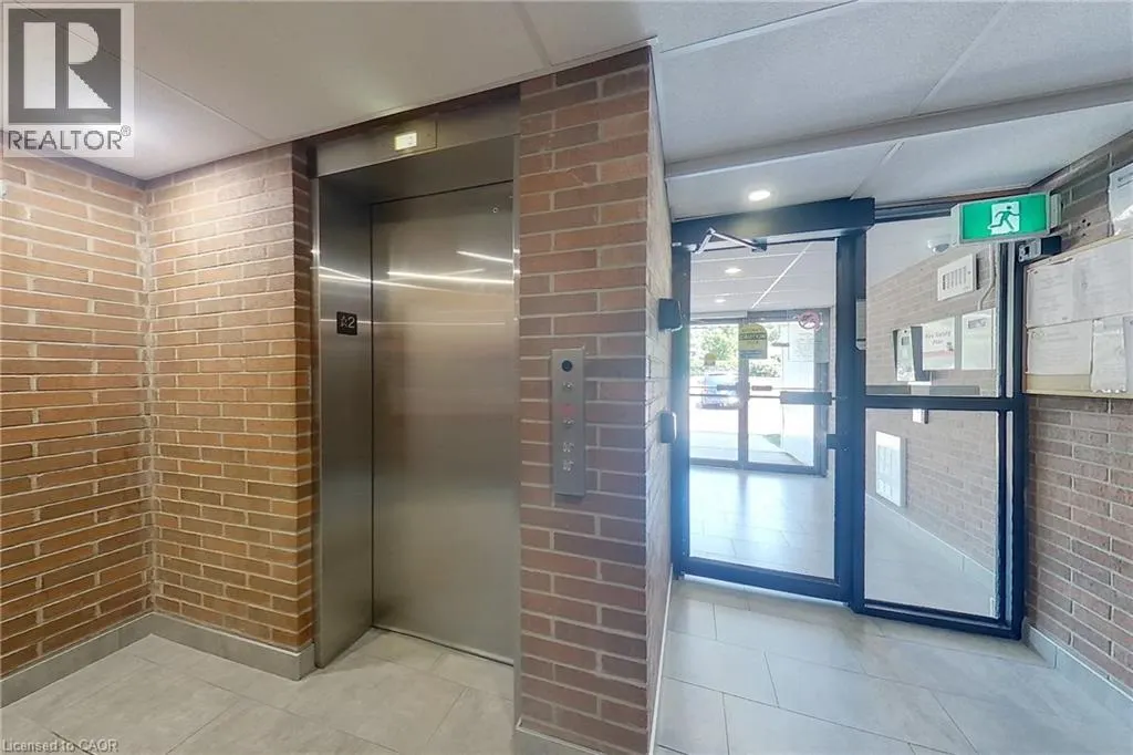 65 N SILVERCREEK Parkway N Unit# 301 #301
