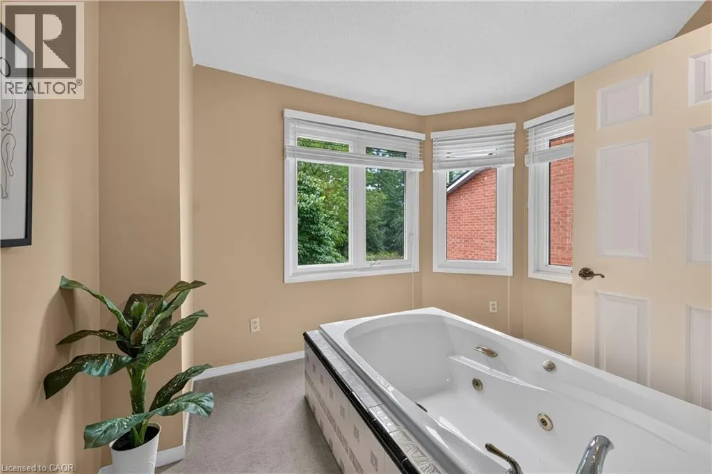 151 MCNIVEN Road Unit# 11 #11