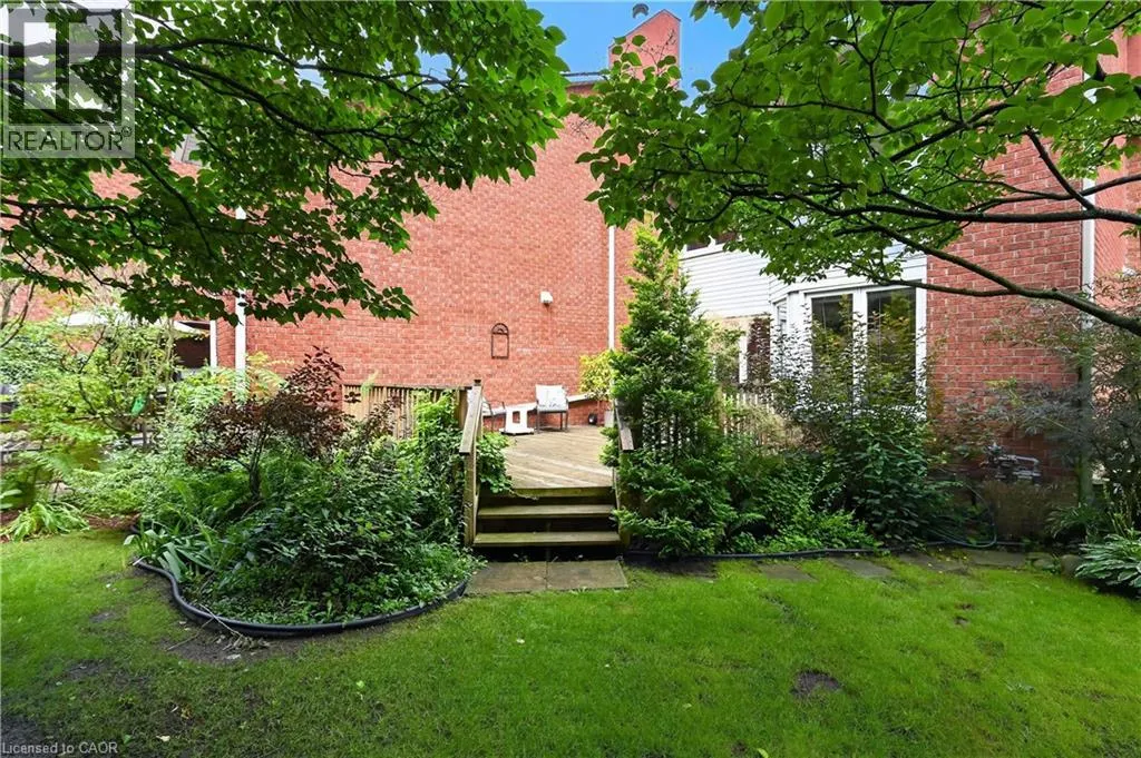 151 MCNIVEN Road Unit# 11 #11