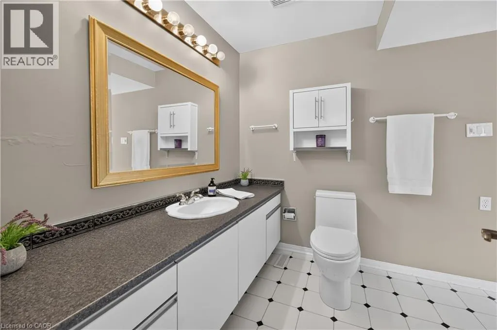 151 MCNIVEN Road Unit# 11 #11