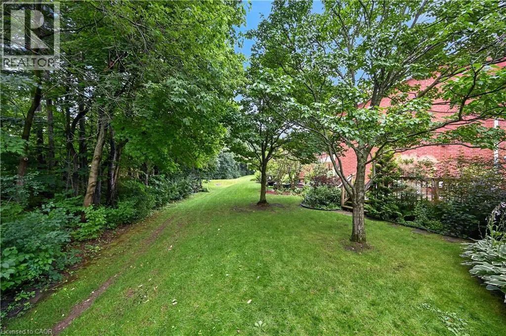 151 MCNIVEN Road Unit# 11 #11