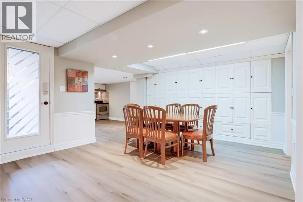 994 COURTLAND Drive