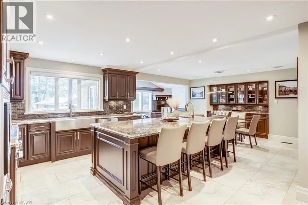 994 COURTLAND Drive