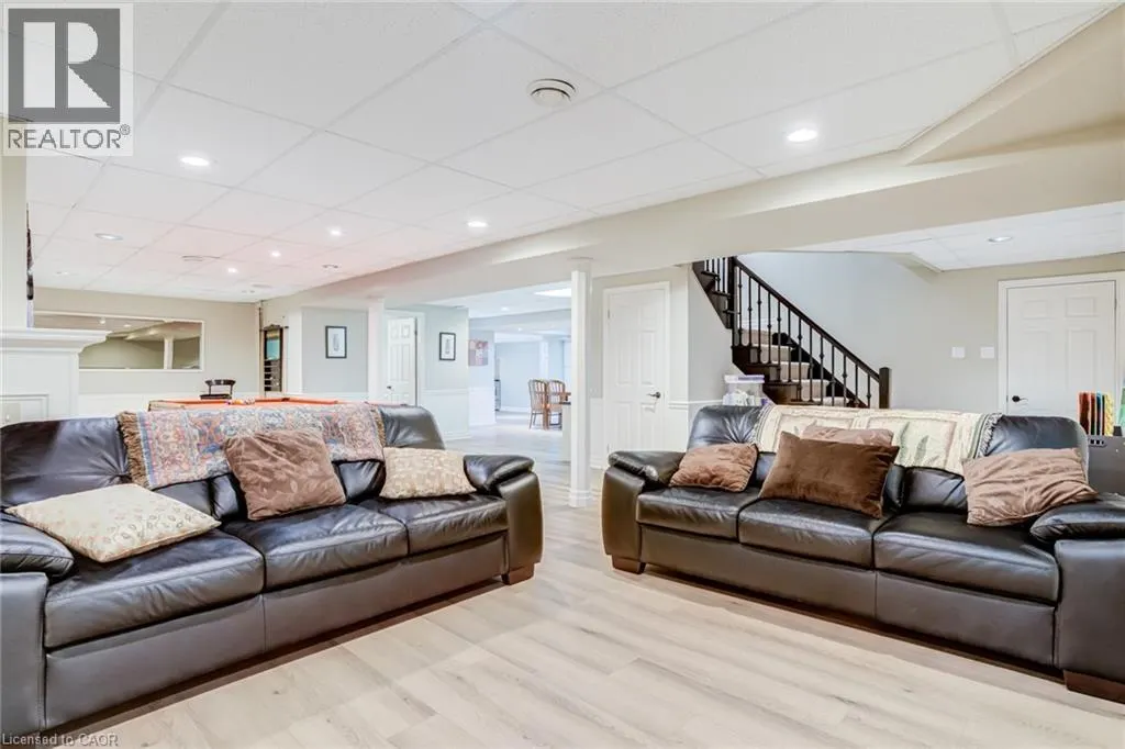 994 COURTLAND Drive