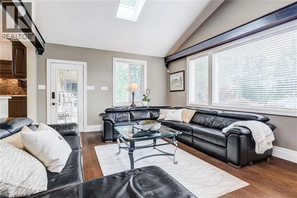 994 COURTLAND Drive