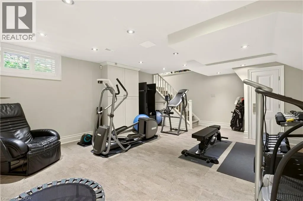 15 PEPPERTREE Crescent