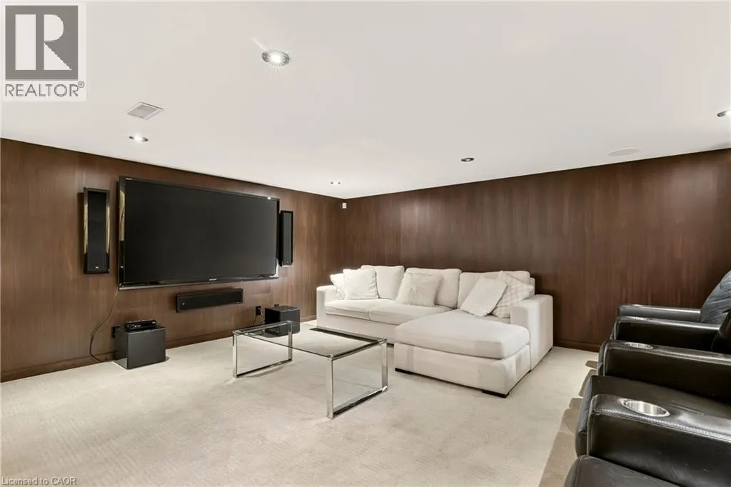 15 PEPPERTREE Crescent