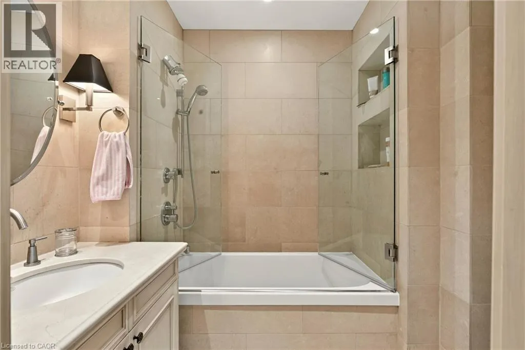 15 PEPPERTREE Crescent