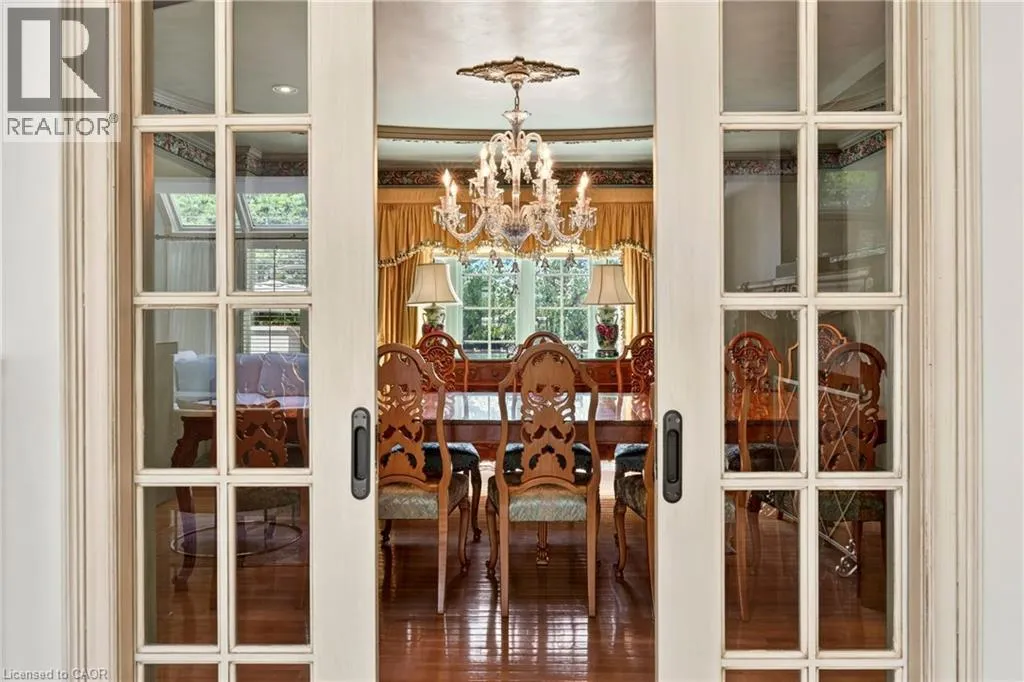 15 PEPPERTREE Crescent